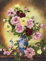 Розы в голубой вазе- Набор для вышивки лентами 